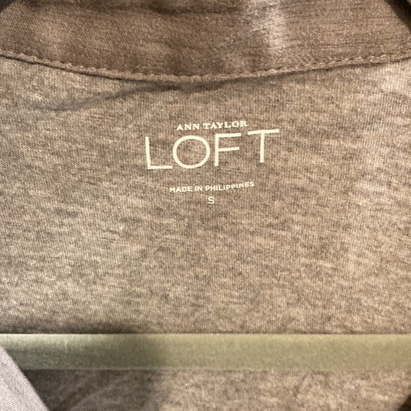 Loft S button down shirt with cotton on lower part and back with slit on back - Picture 3 of 3